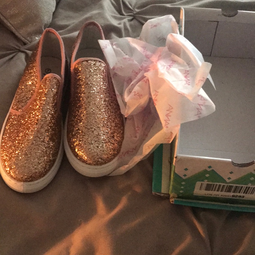 Brand new pink sparkly shoes